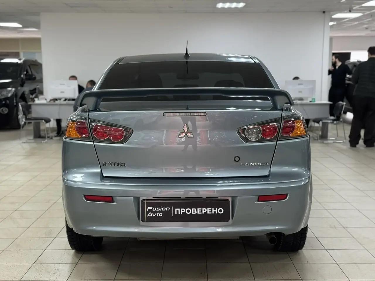 Mitsubishi Lancer