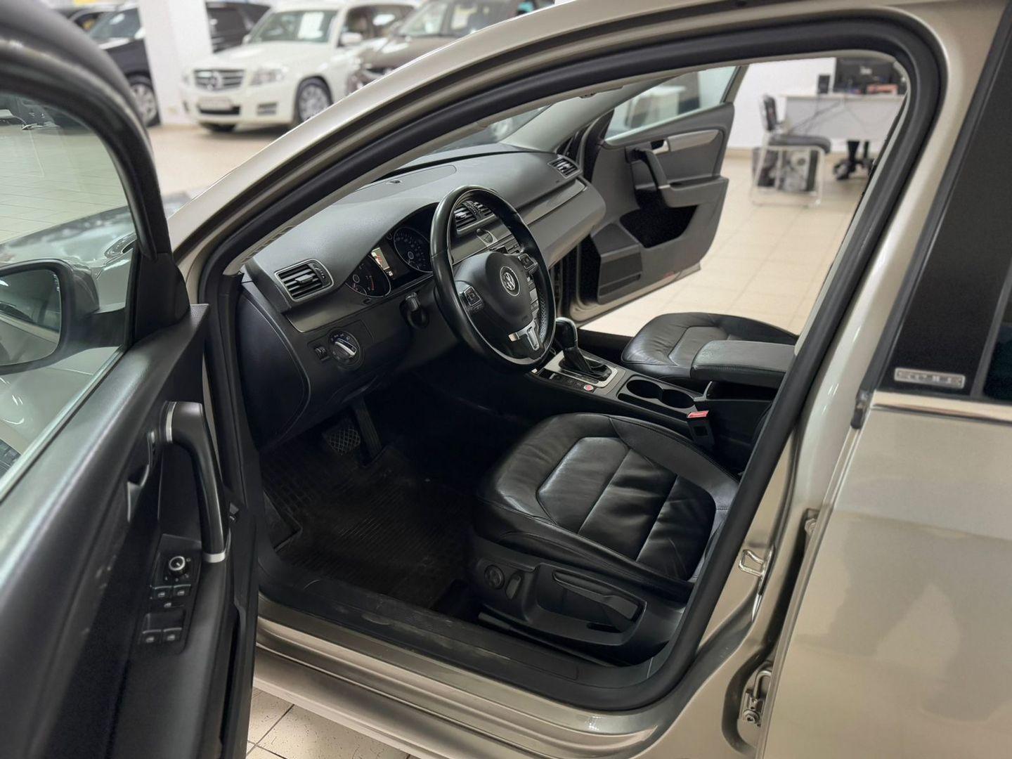 Volkswagen Passat