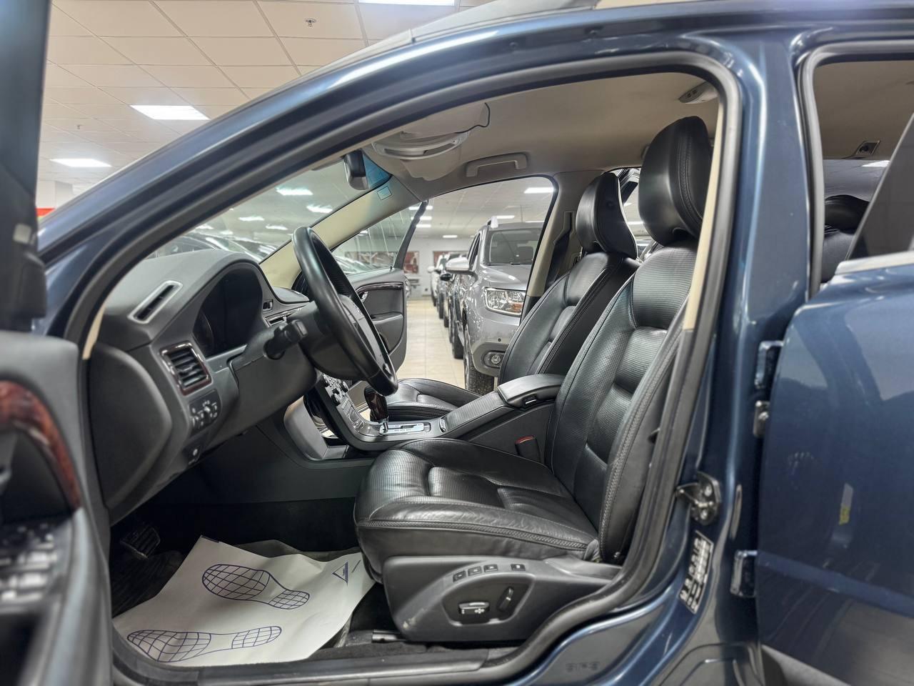 Volvo XC70