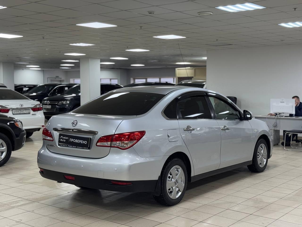 Nissan Almera
