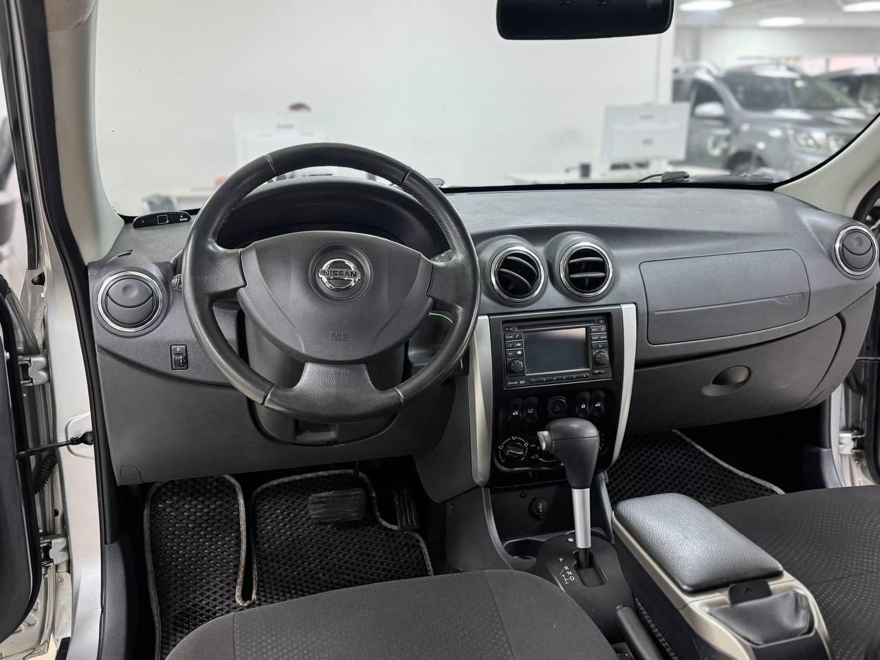 Nissan Almera