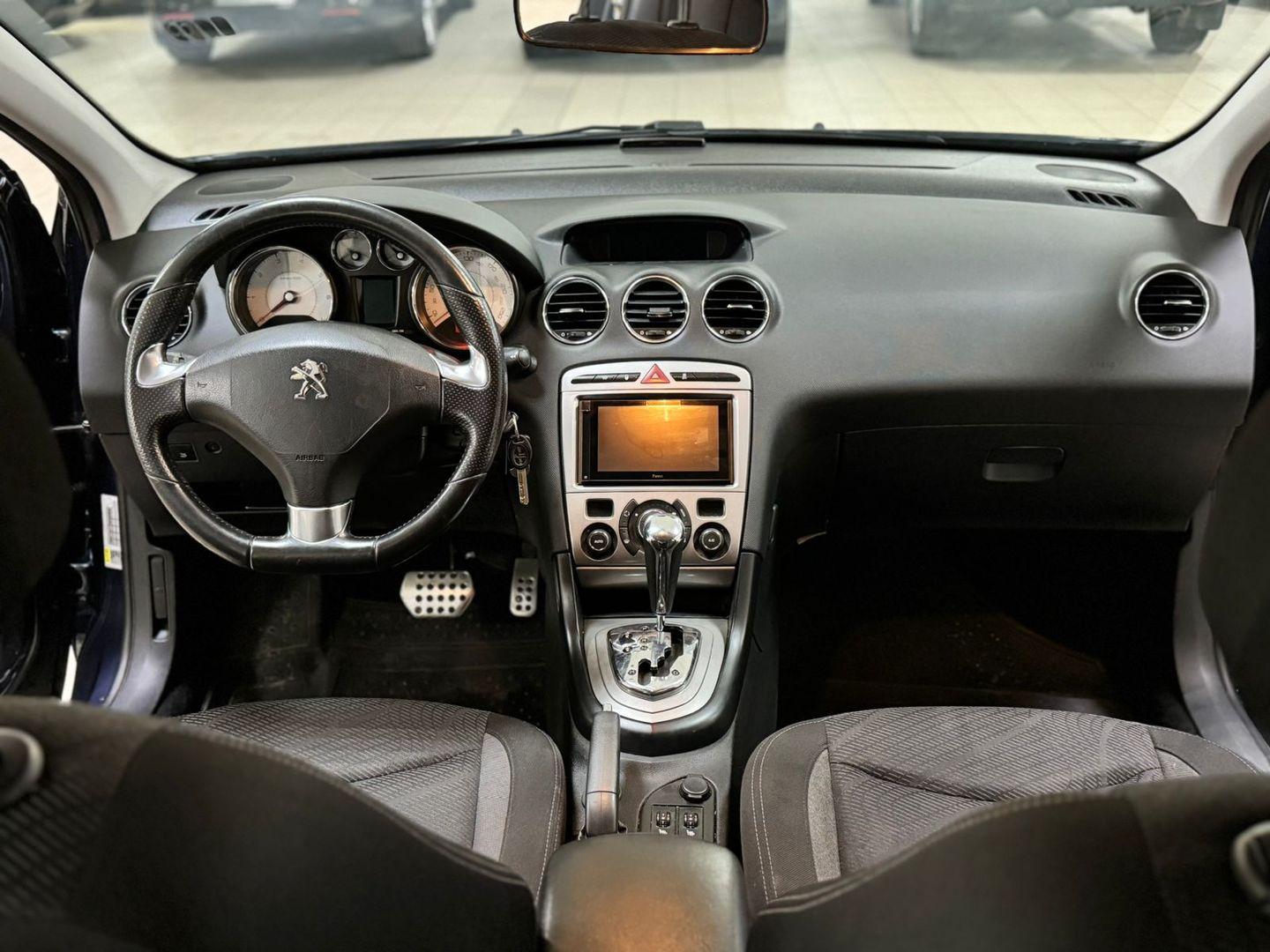 Peugeot 408