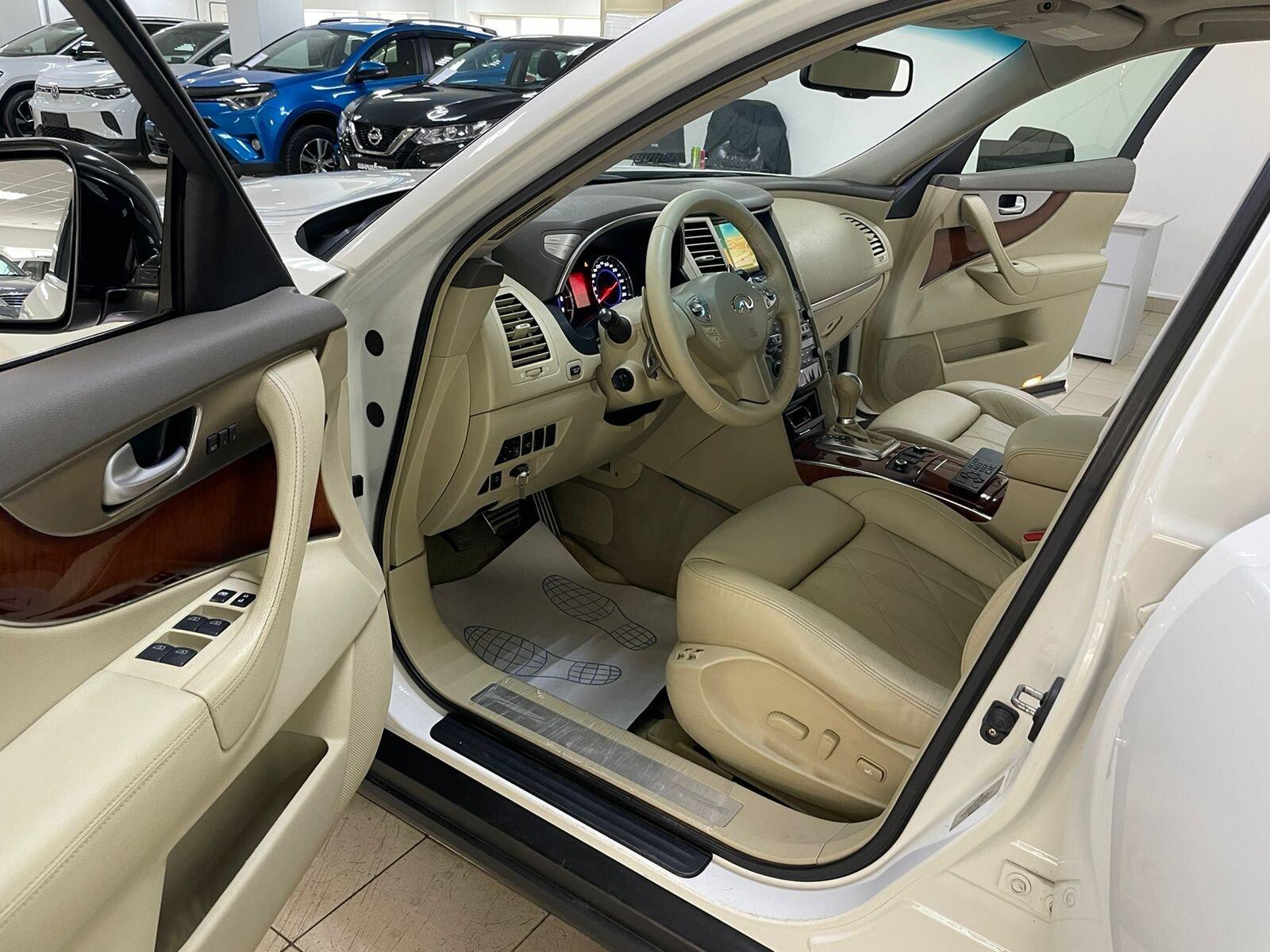 Infiniti FX
