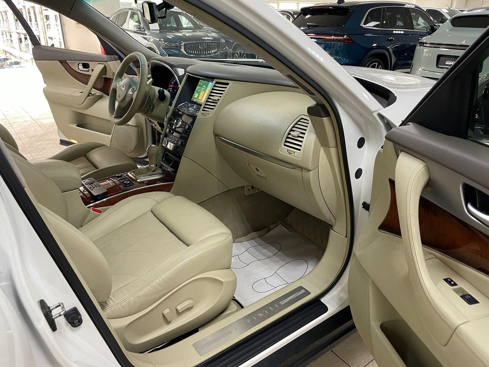Infiniti FX