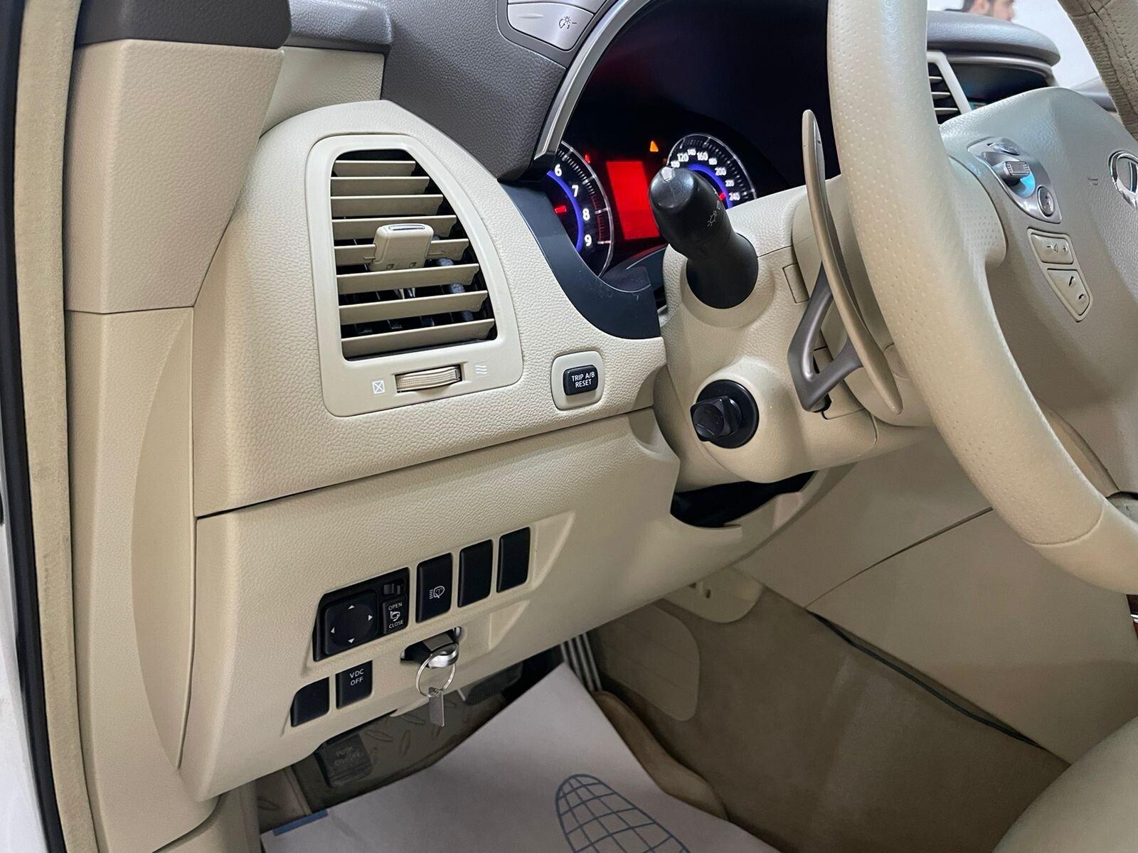 Infiniti FX