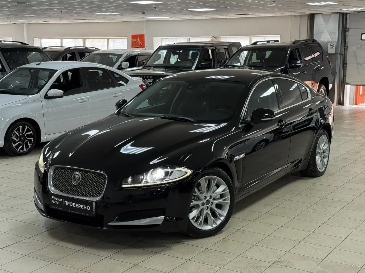 Jaguar XF
