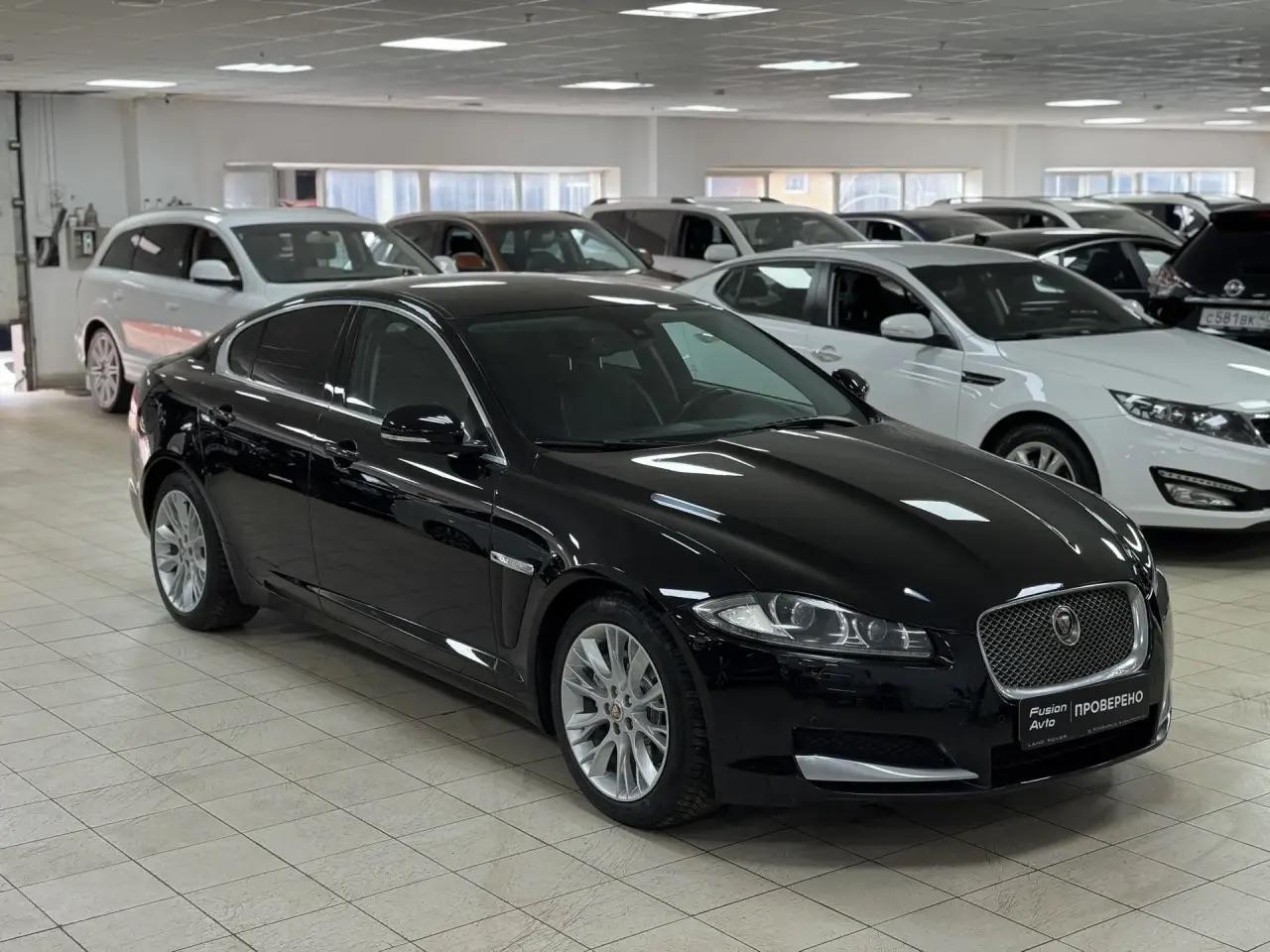 Jaguar XF