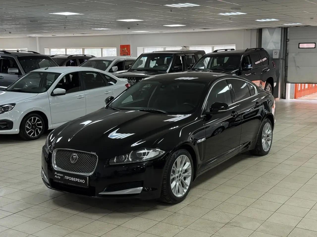 Jaguar XF