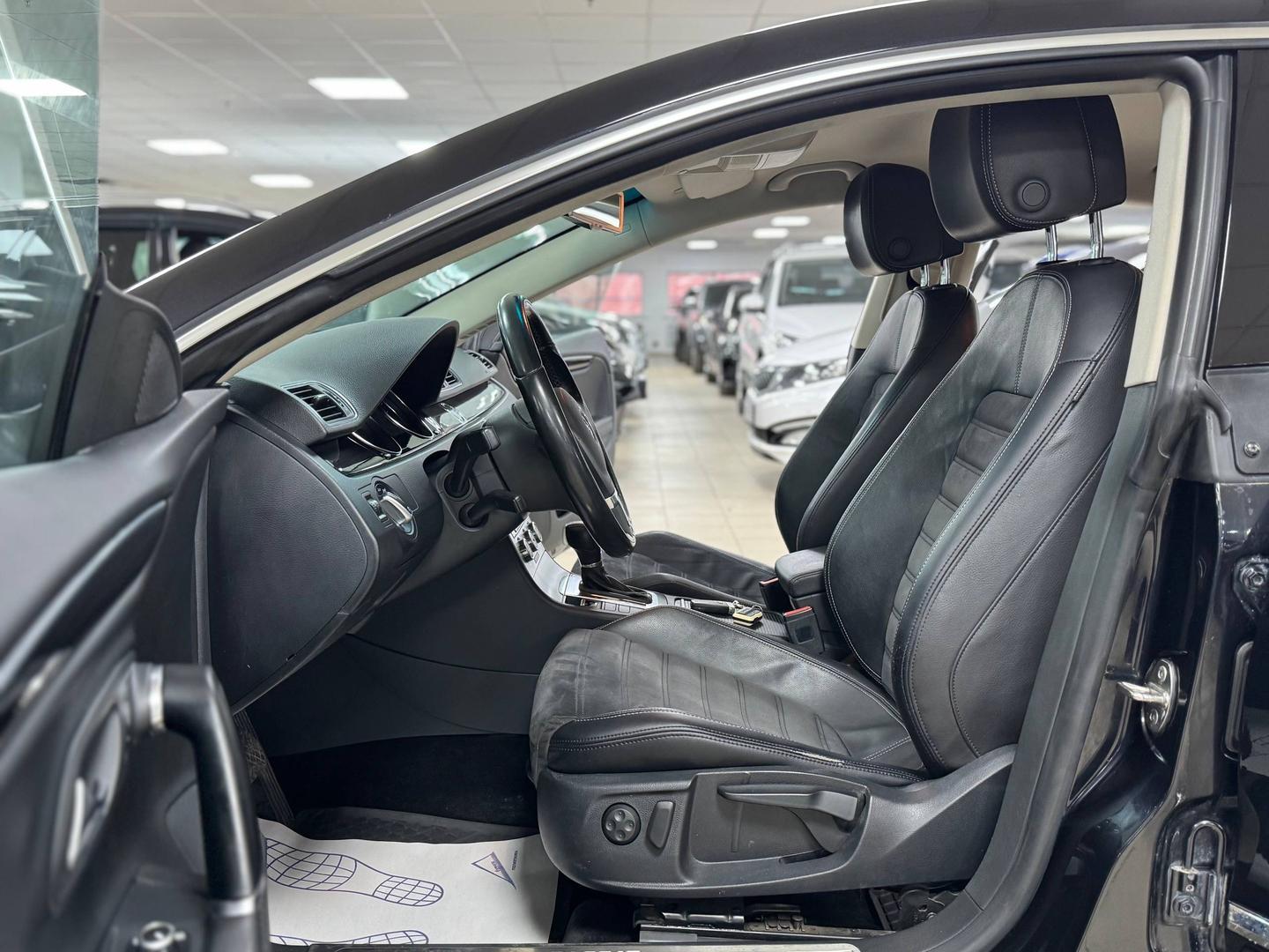 Volkswagen Passat CC