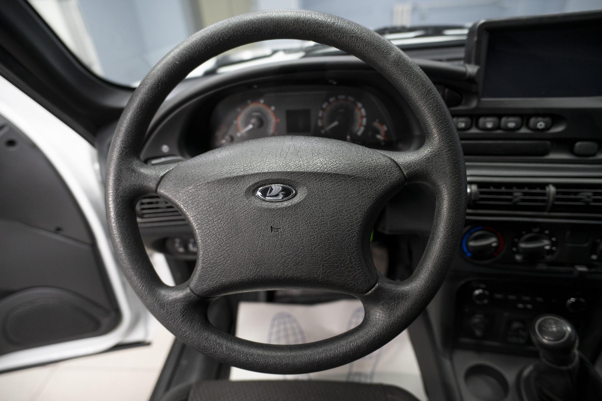 фото автомобиля 11