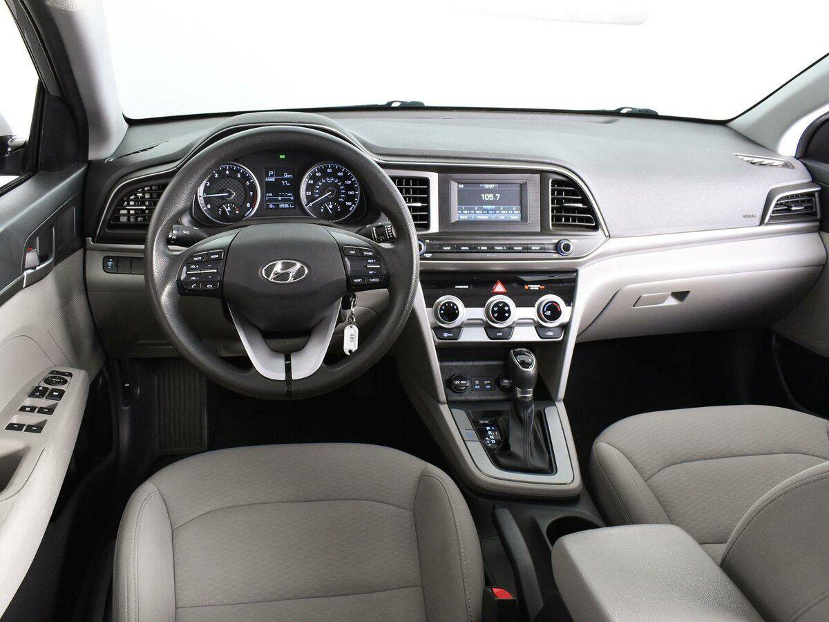 Hyundai Elantra, 2019