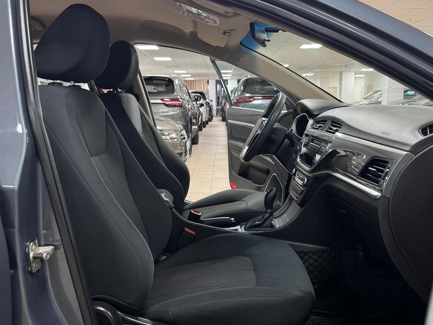 Geely Emgrand 7
