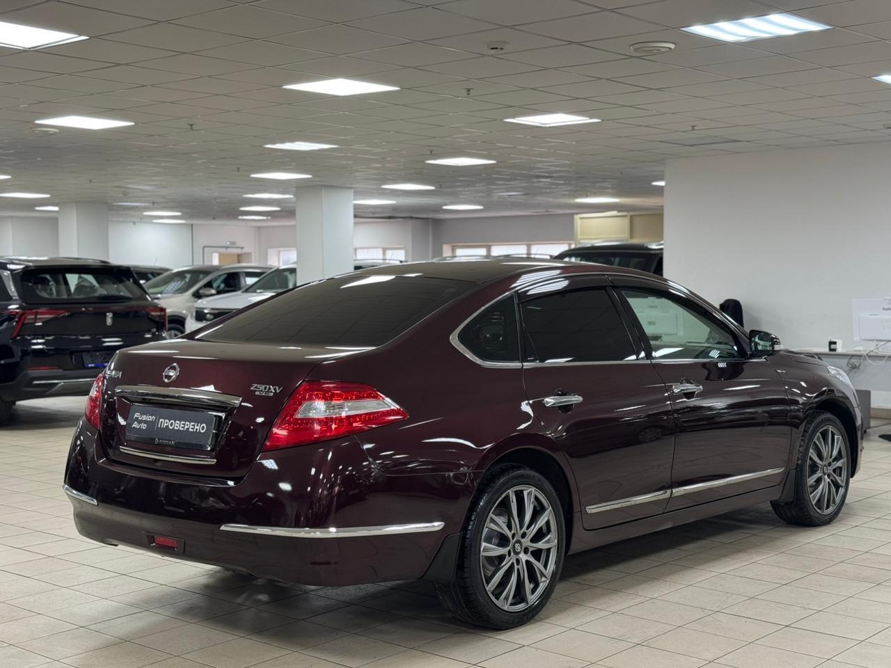Nissan Teana