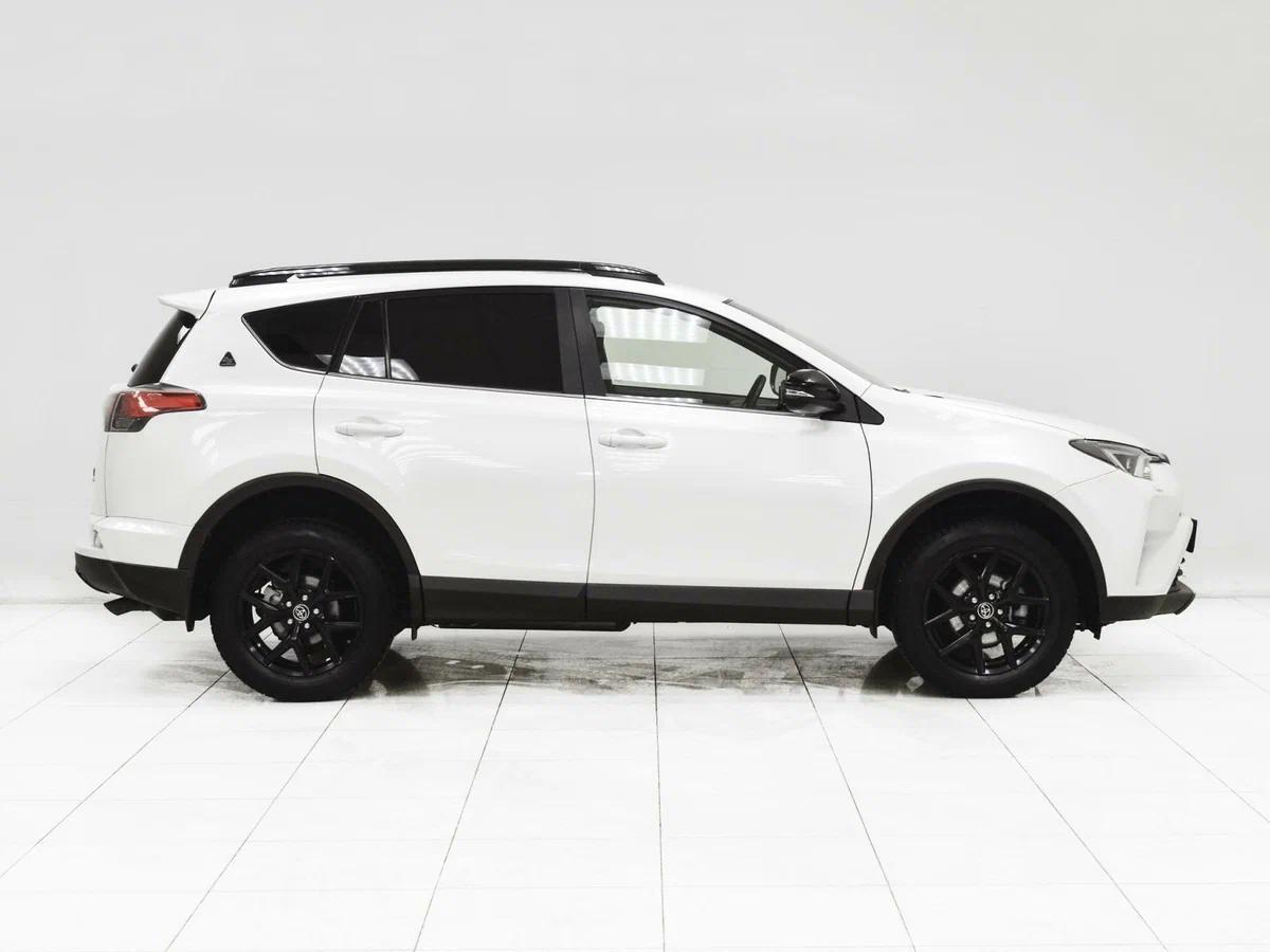 Toyota RAV4, 2016