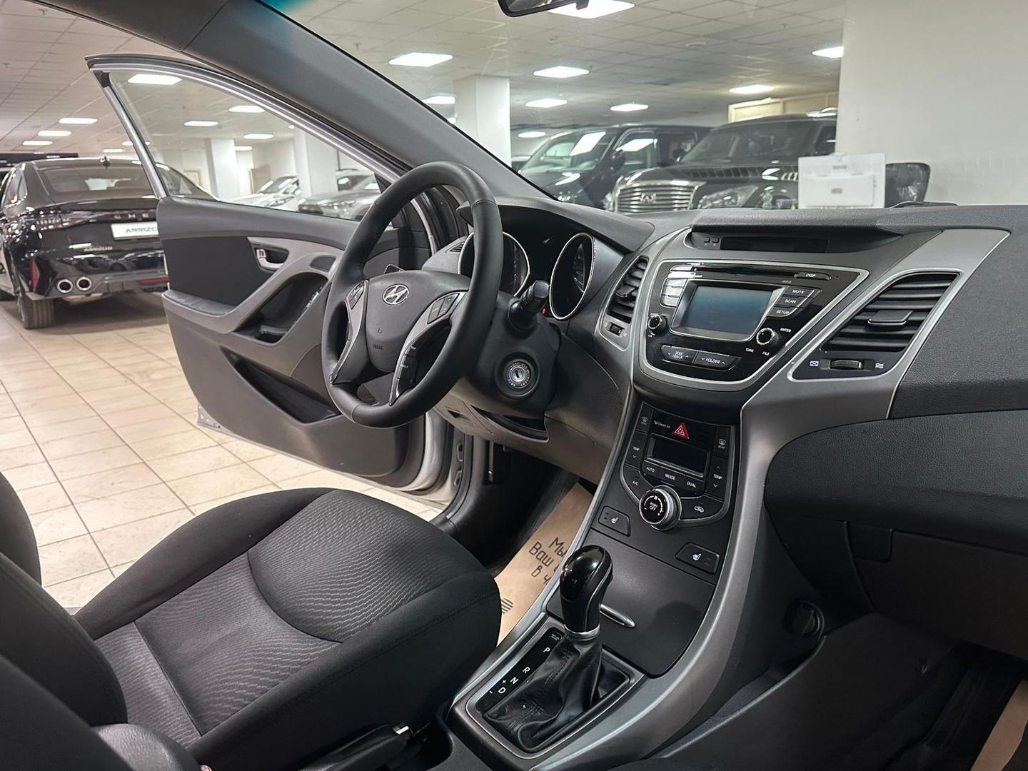 Hyundai Elantra