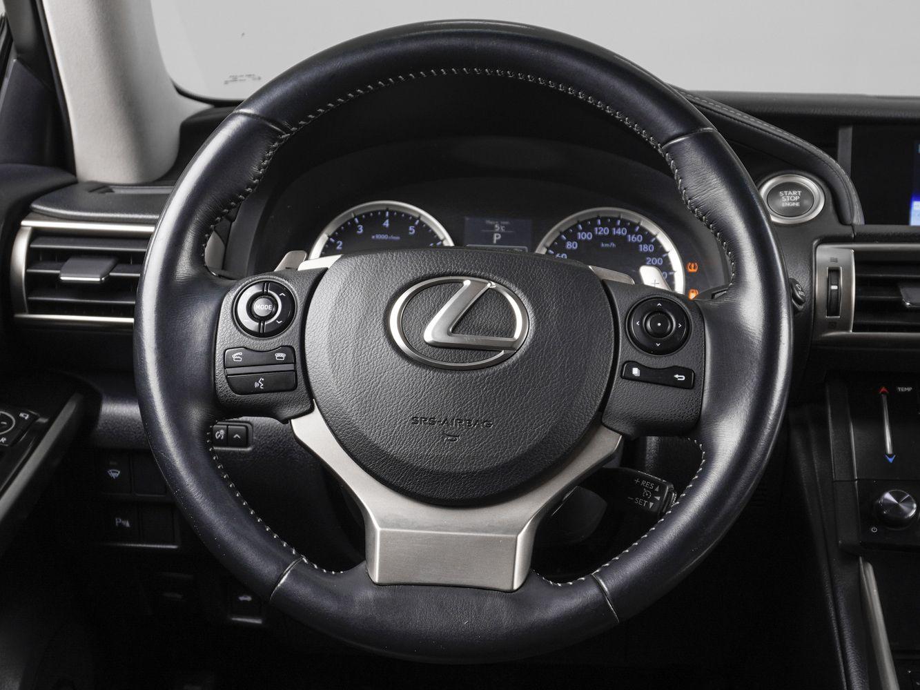 Lexus IS, 2014
