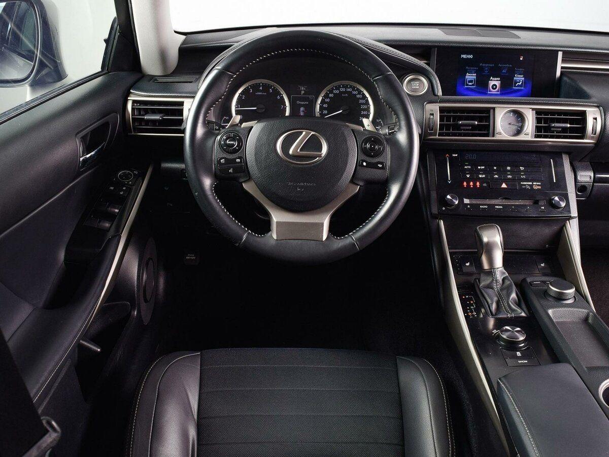 Lexus IS, 2015