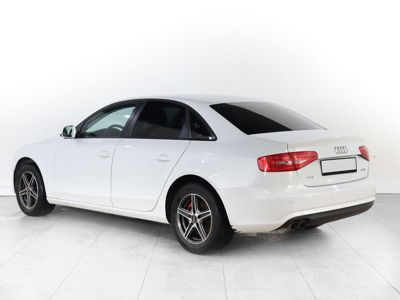 Audi A4, 2015