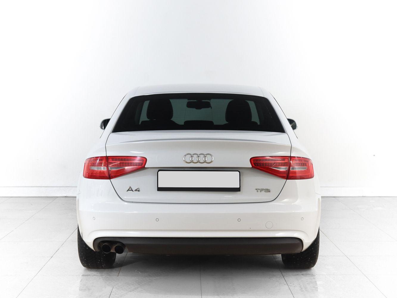 Audi A4, 2015