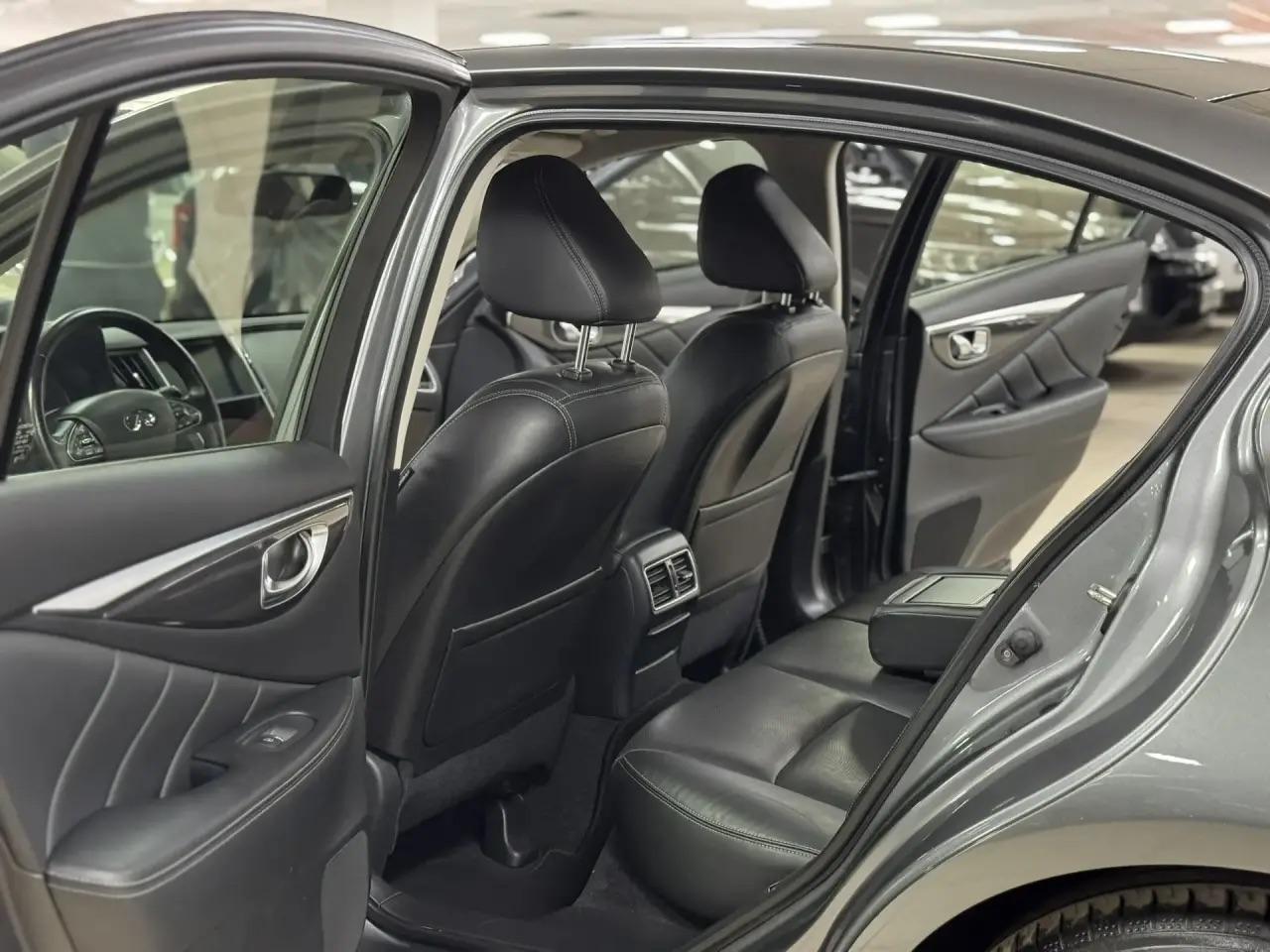 Infiniti Q50