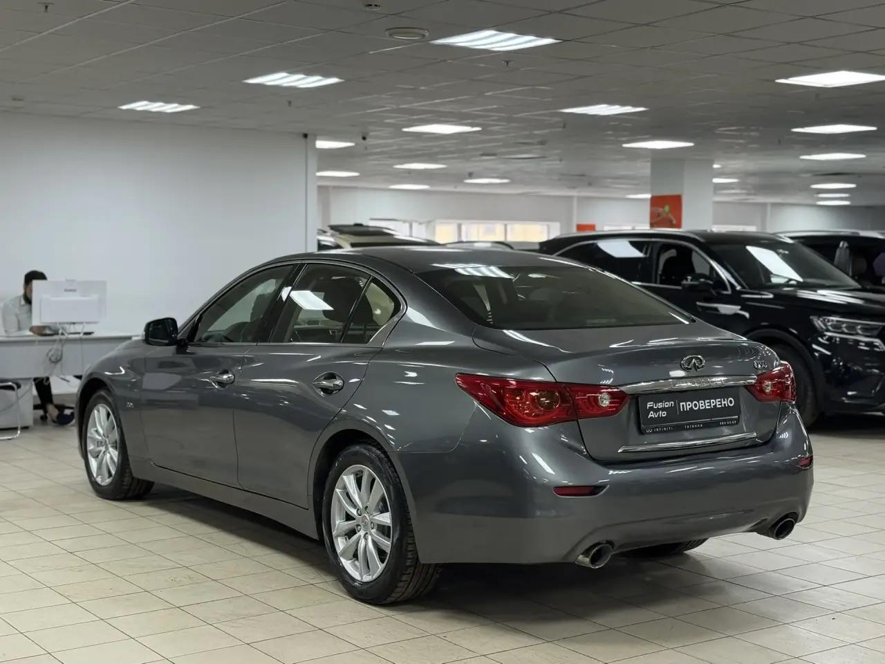 Infiniti Q50