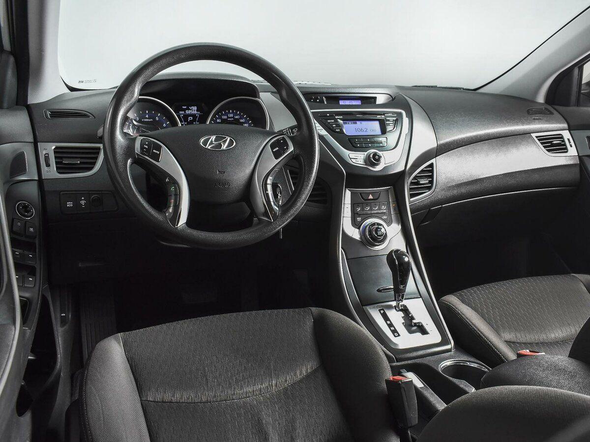 Hyundai Avante, 2012