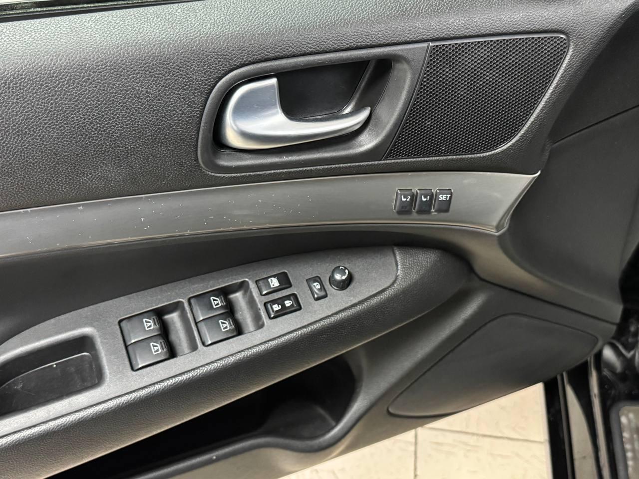 Infiniti G