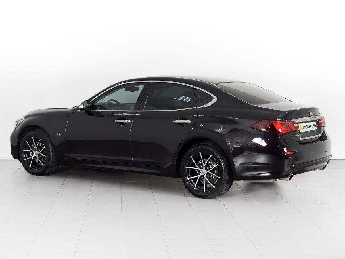 Infiniti Q70, 2015