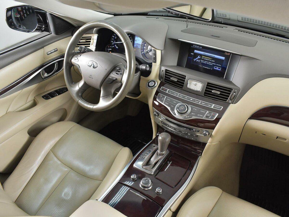 Infiniti Q70, 2015