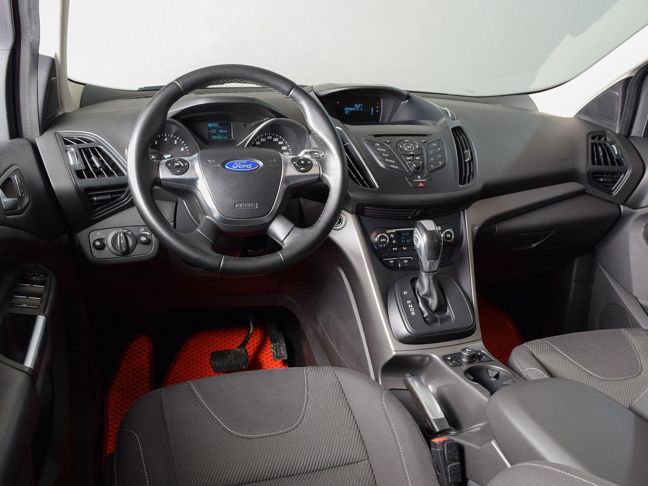 Ford Kuga, 2016