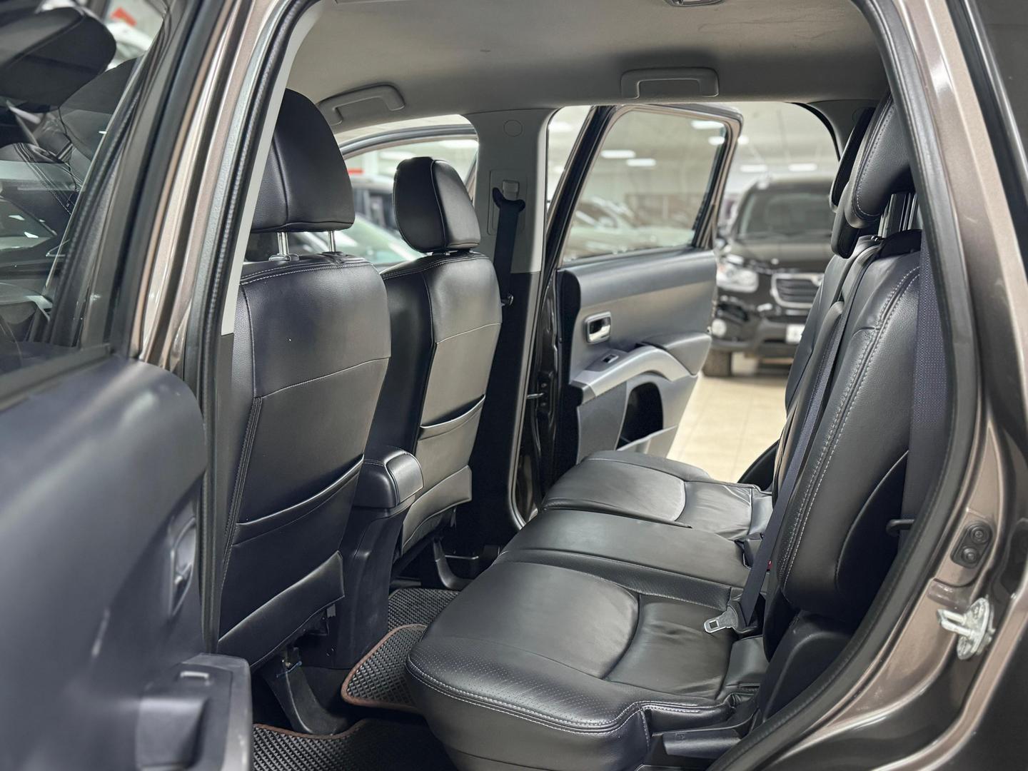 Peugeot 4007