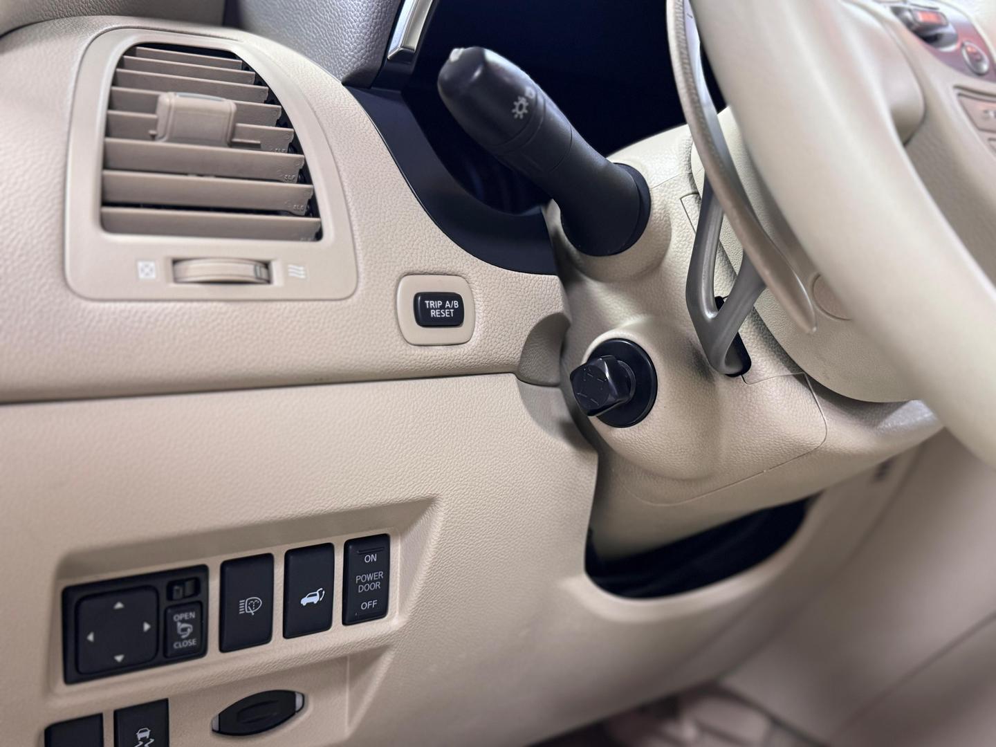 Infiniti QX70