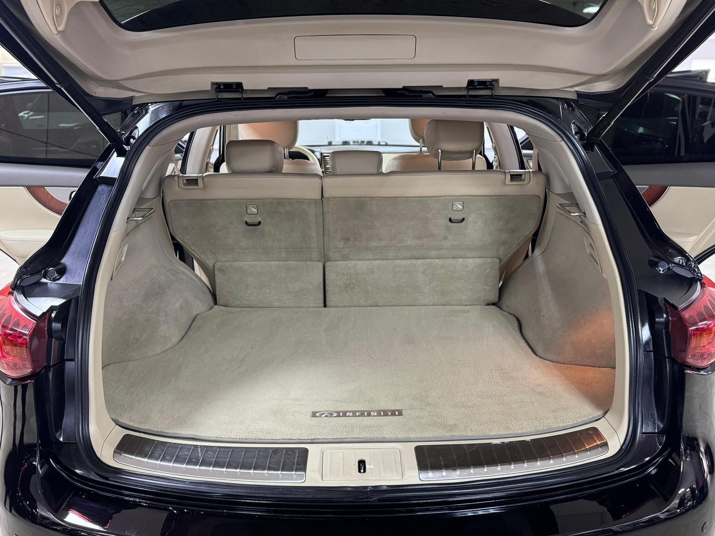 Infiniti QX70