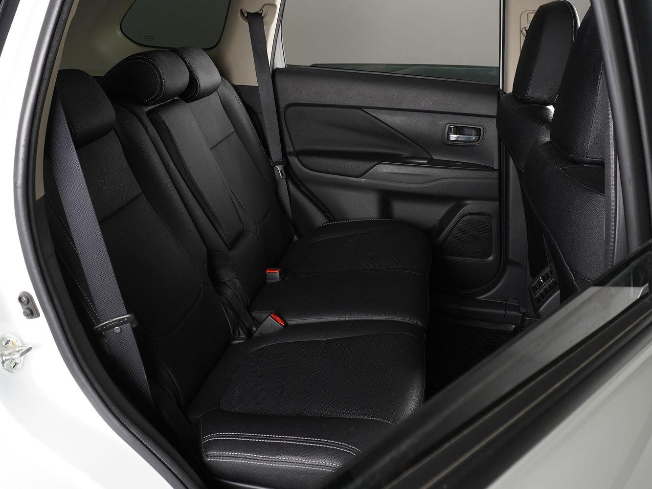 Mitsubishi Outlander, 2021