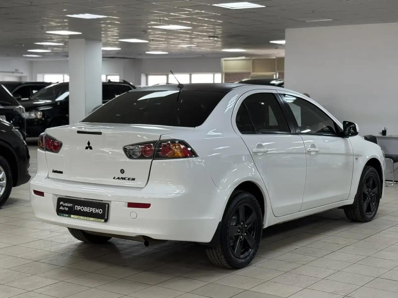 Mitsubishi Lancer