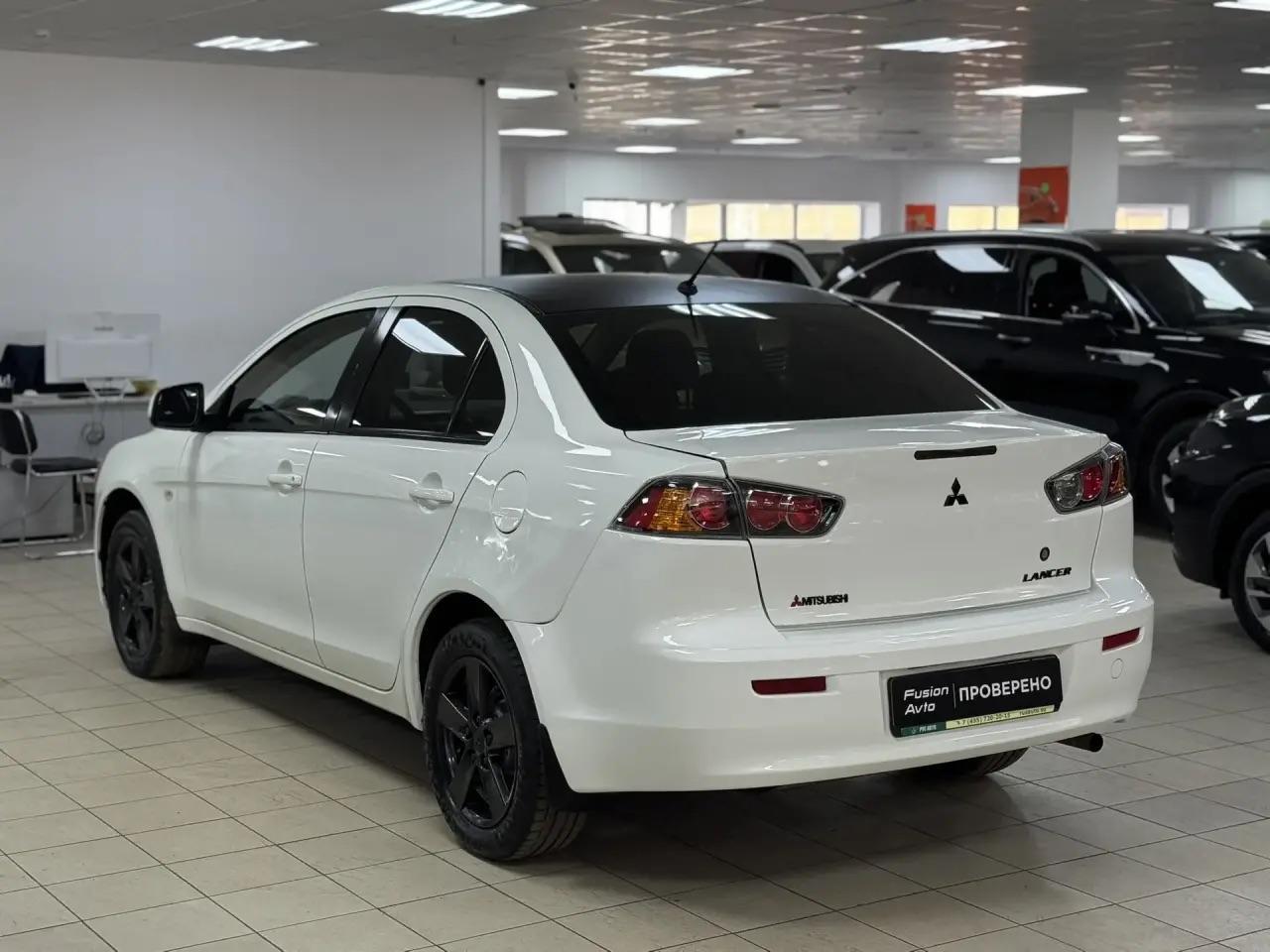 Mitsubishi Lancer