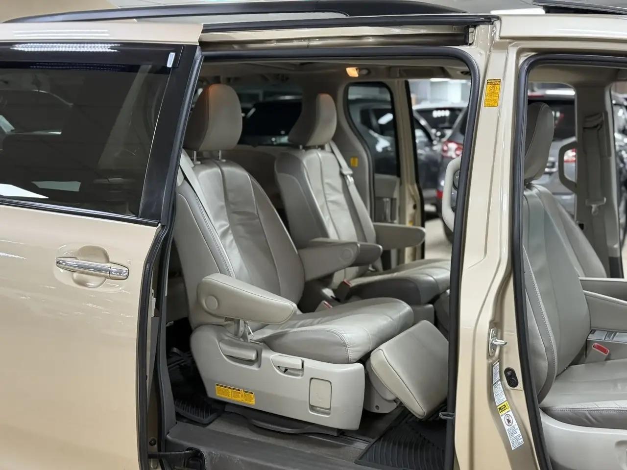 Toyota Sienna