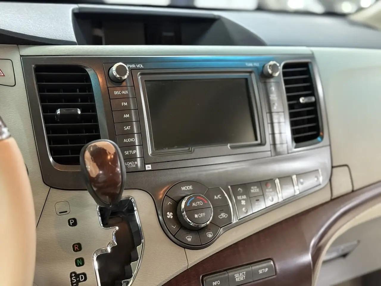 Toyota Sienna