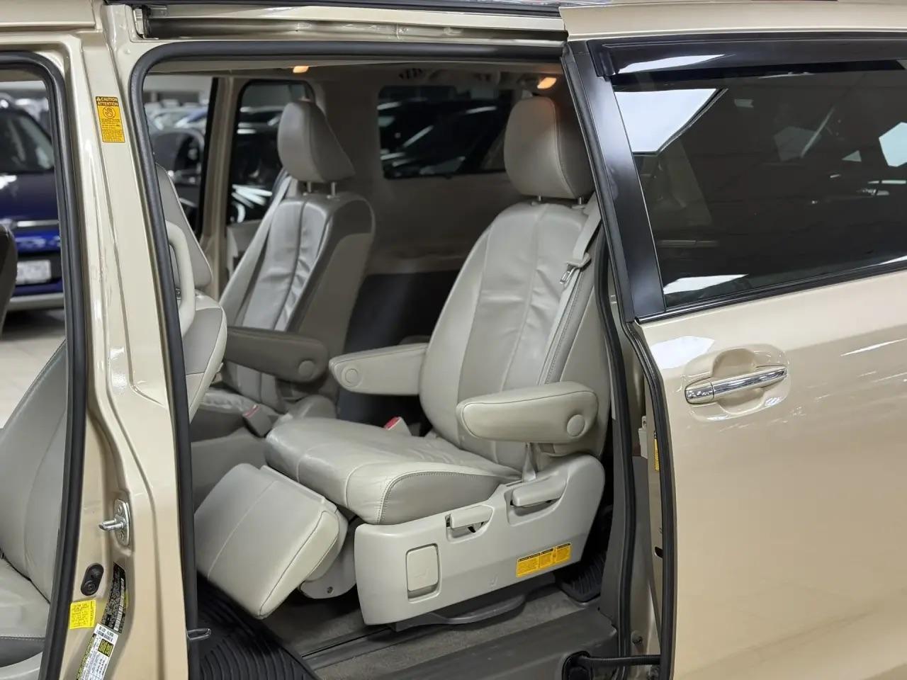Toyota Sienna