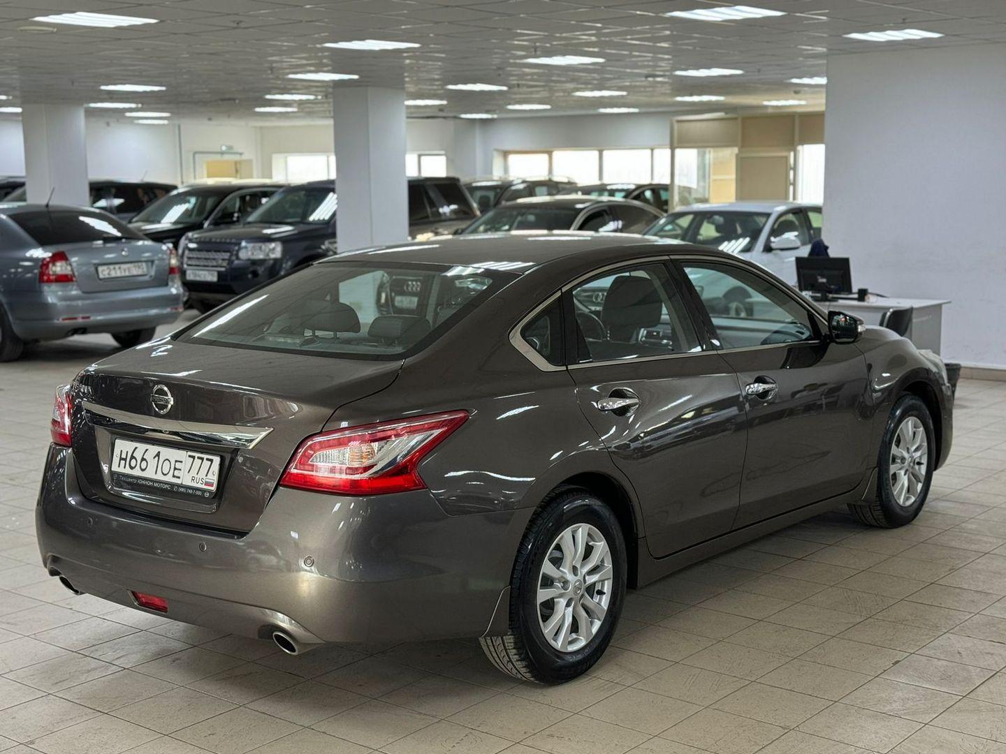 Nissan Teana