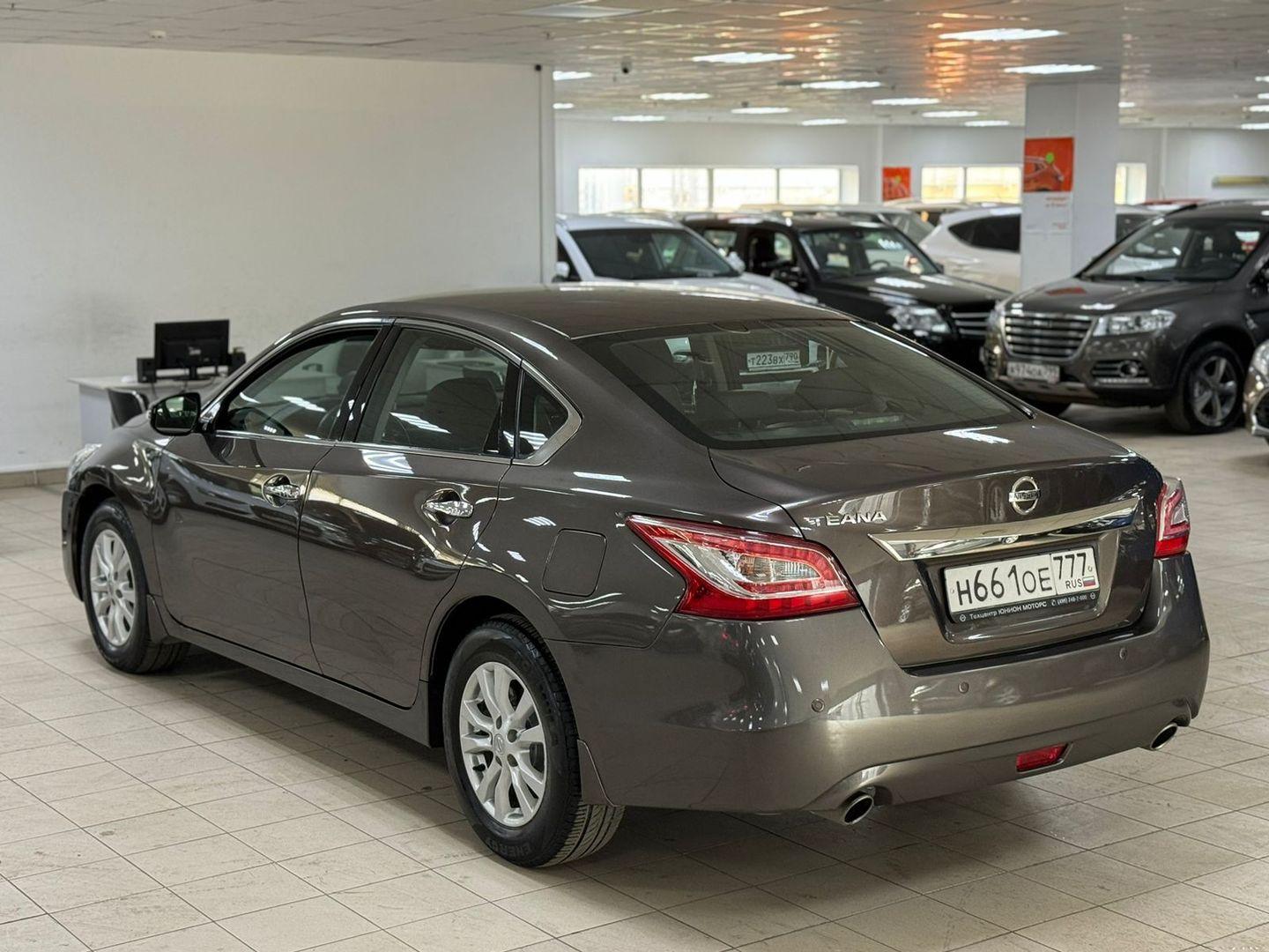 Nissan Teana