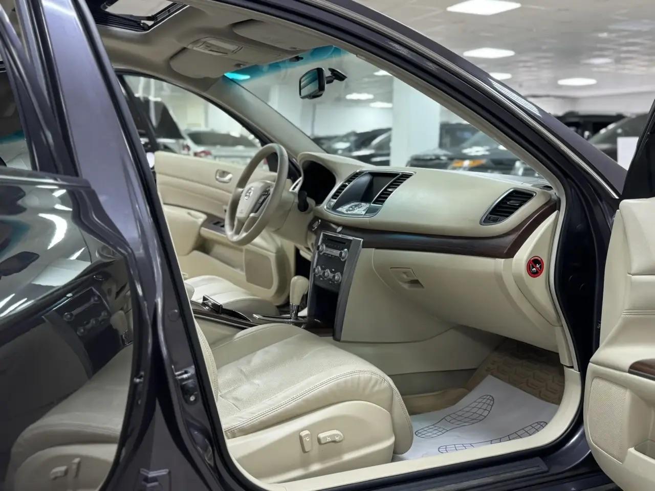 Nissan Teana
