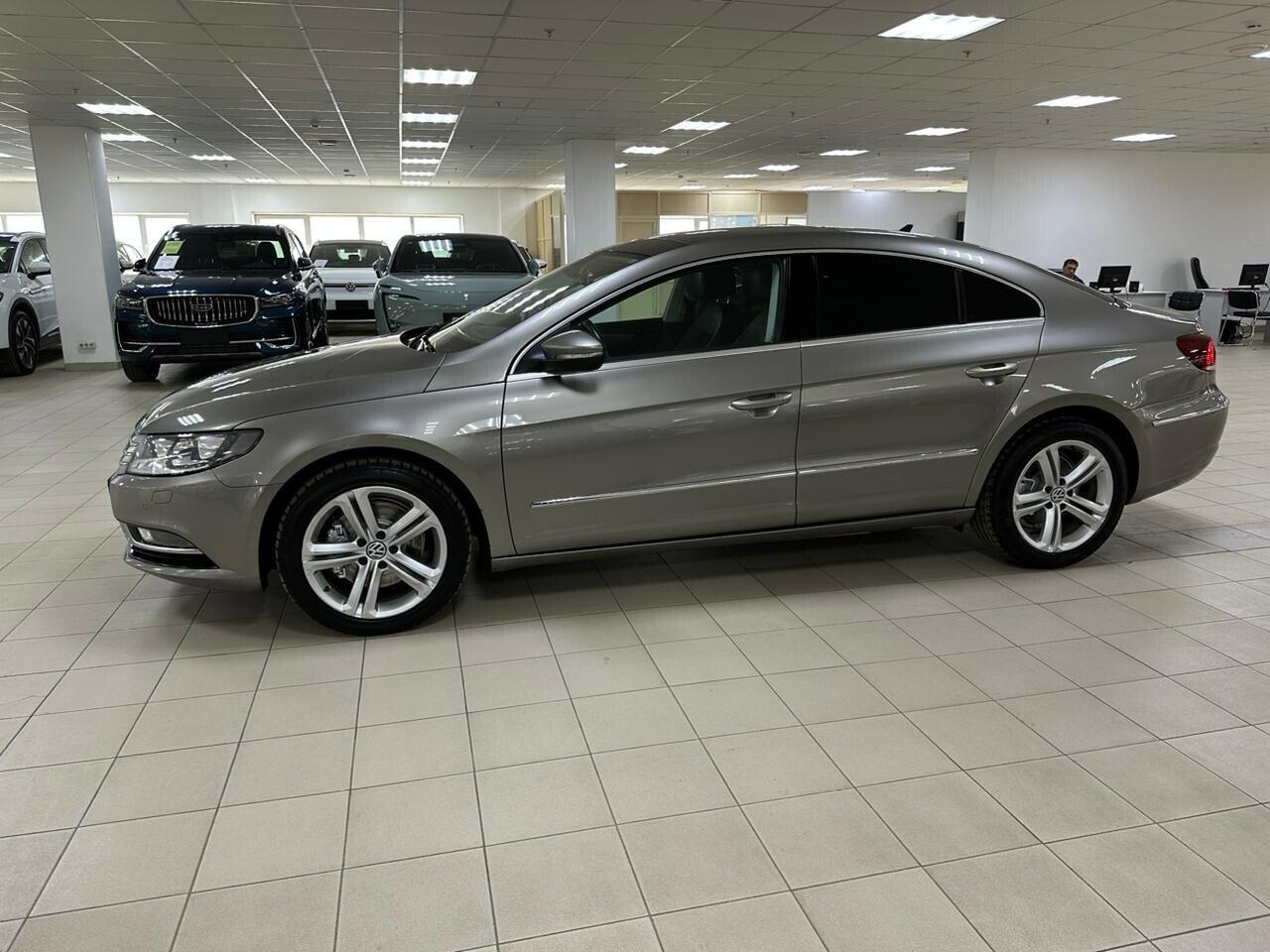 Volkswagen Passat CC