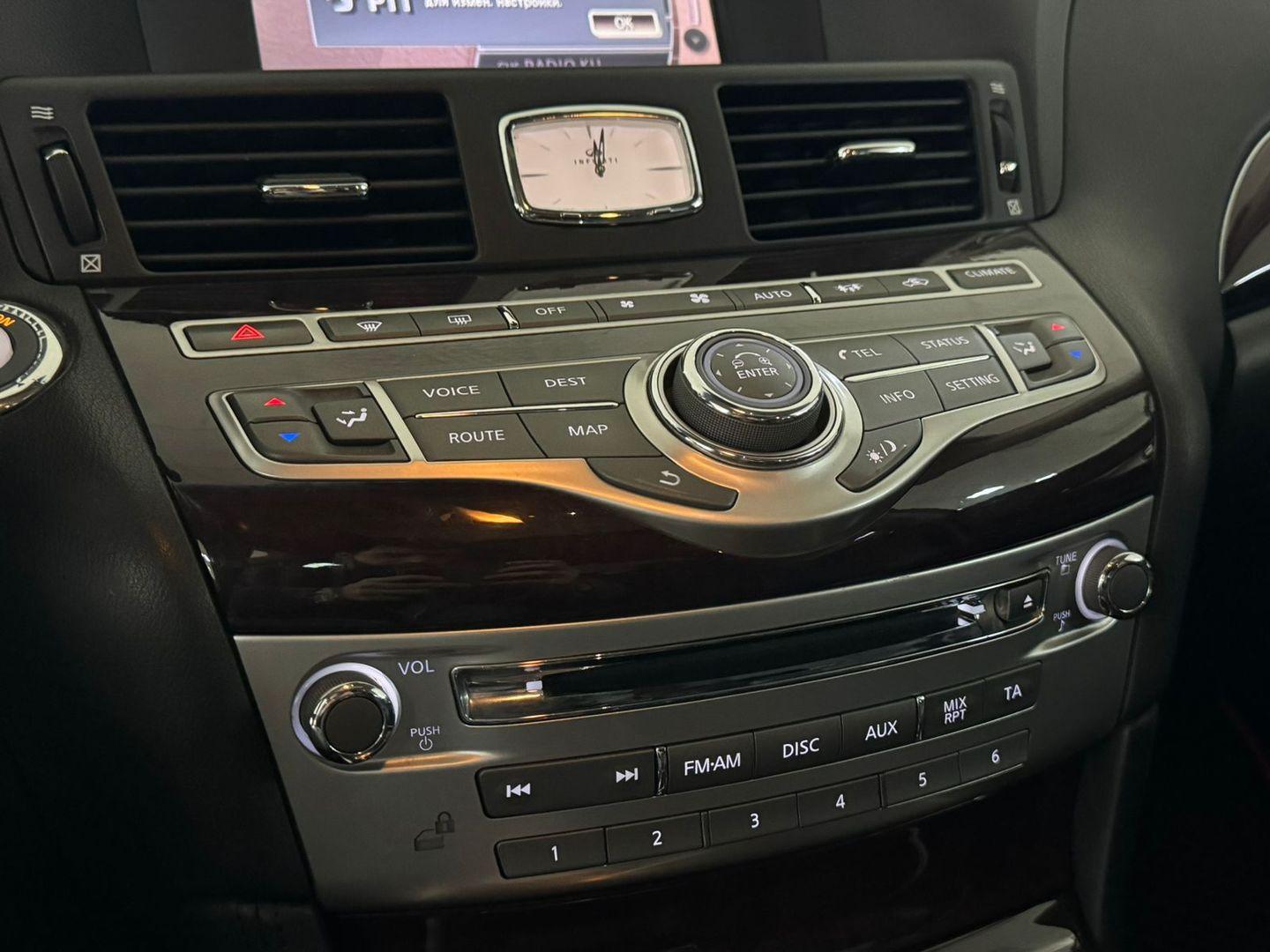 Infiniti M