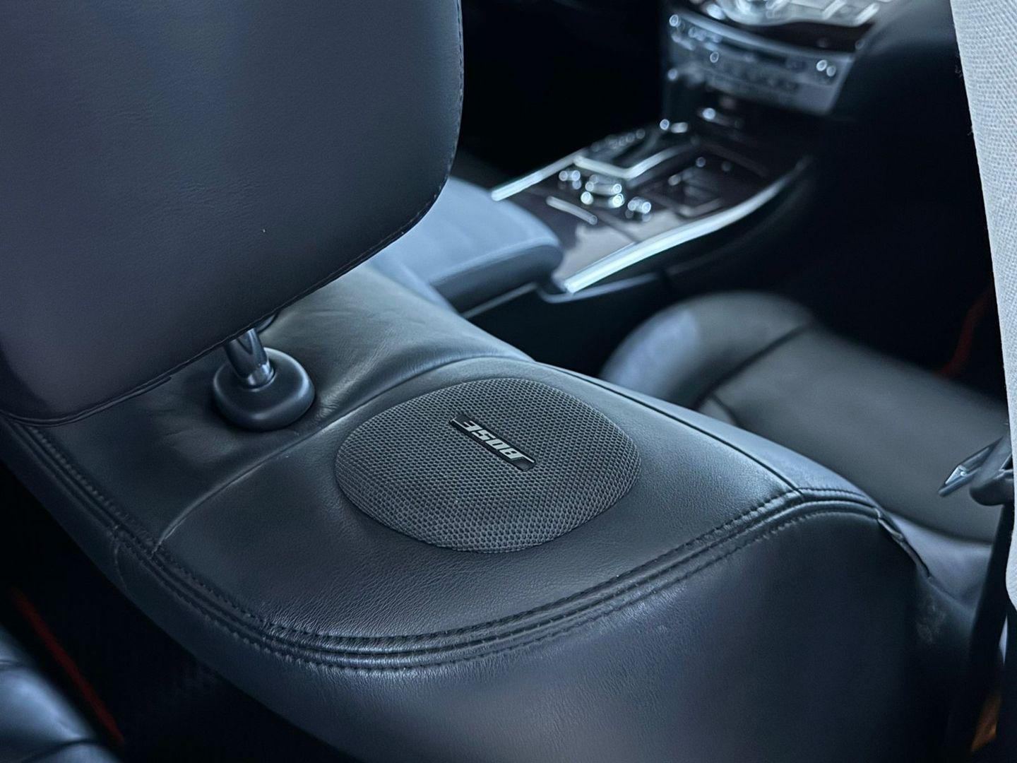 Infiniti M