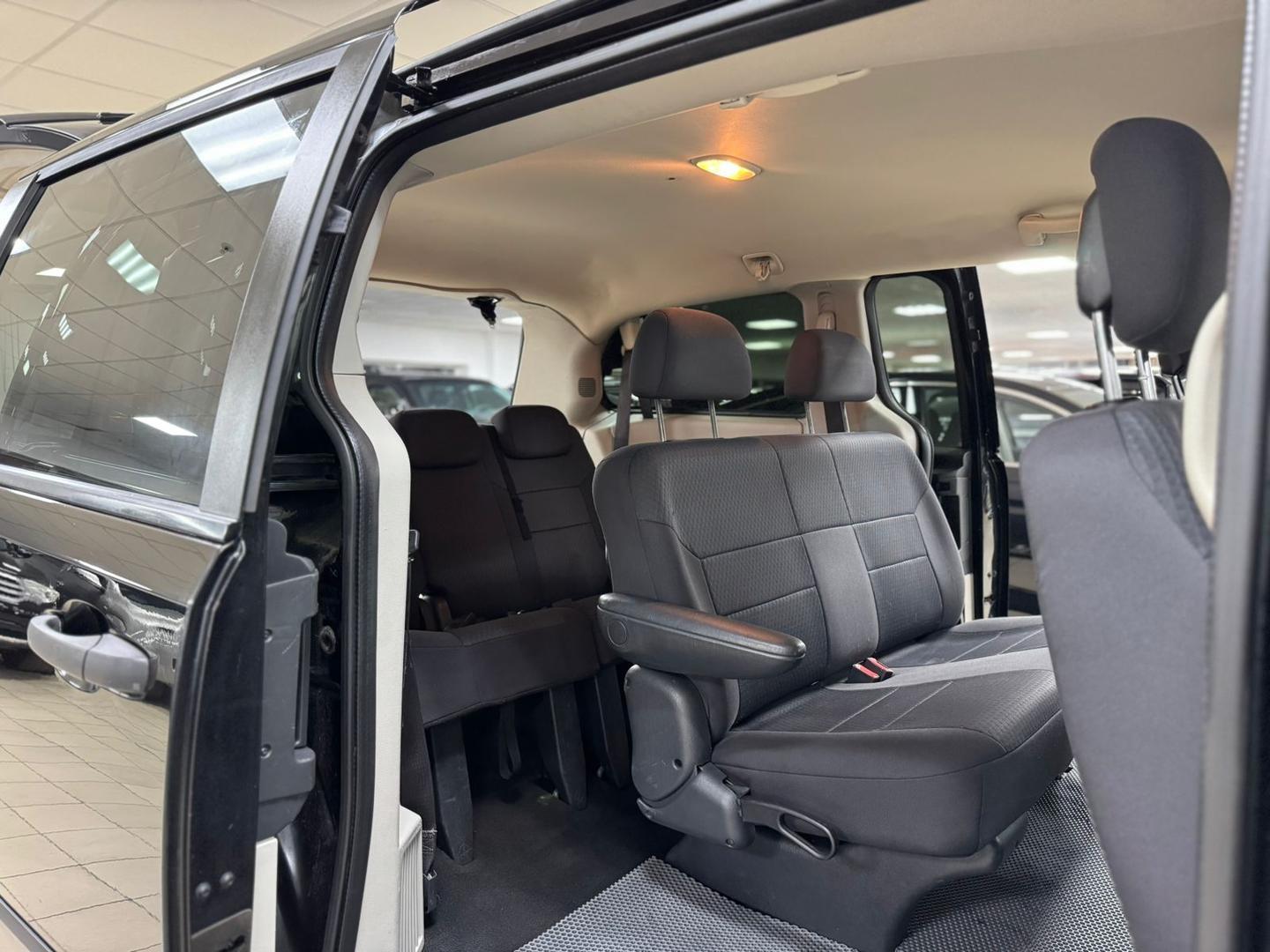Dodge Caravan