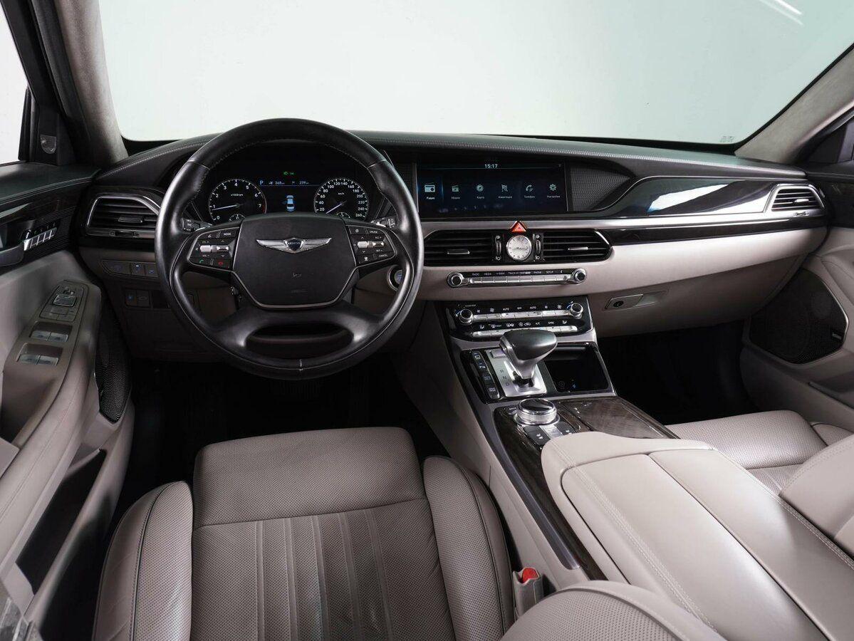 Genesis G90, 2018