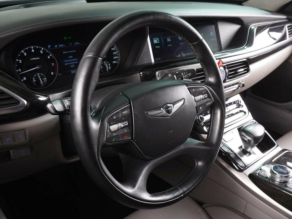 Genesis G90, 2018