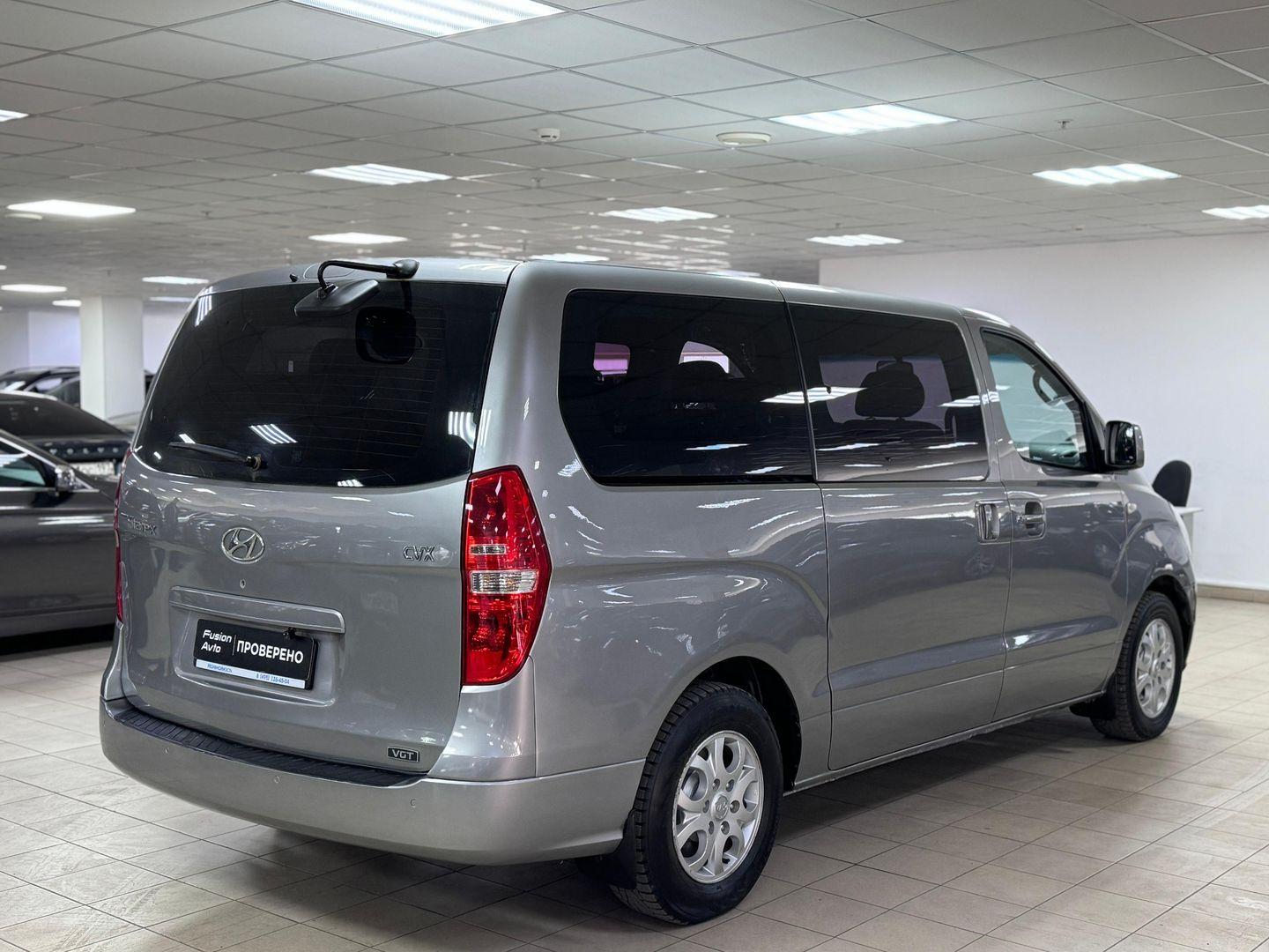 Hyundai Grand Starex