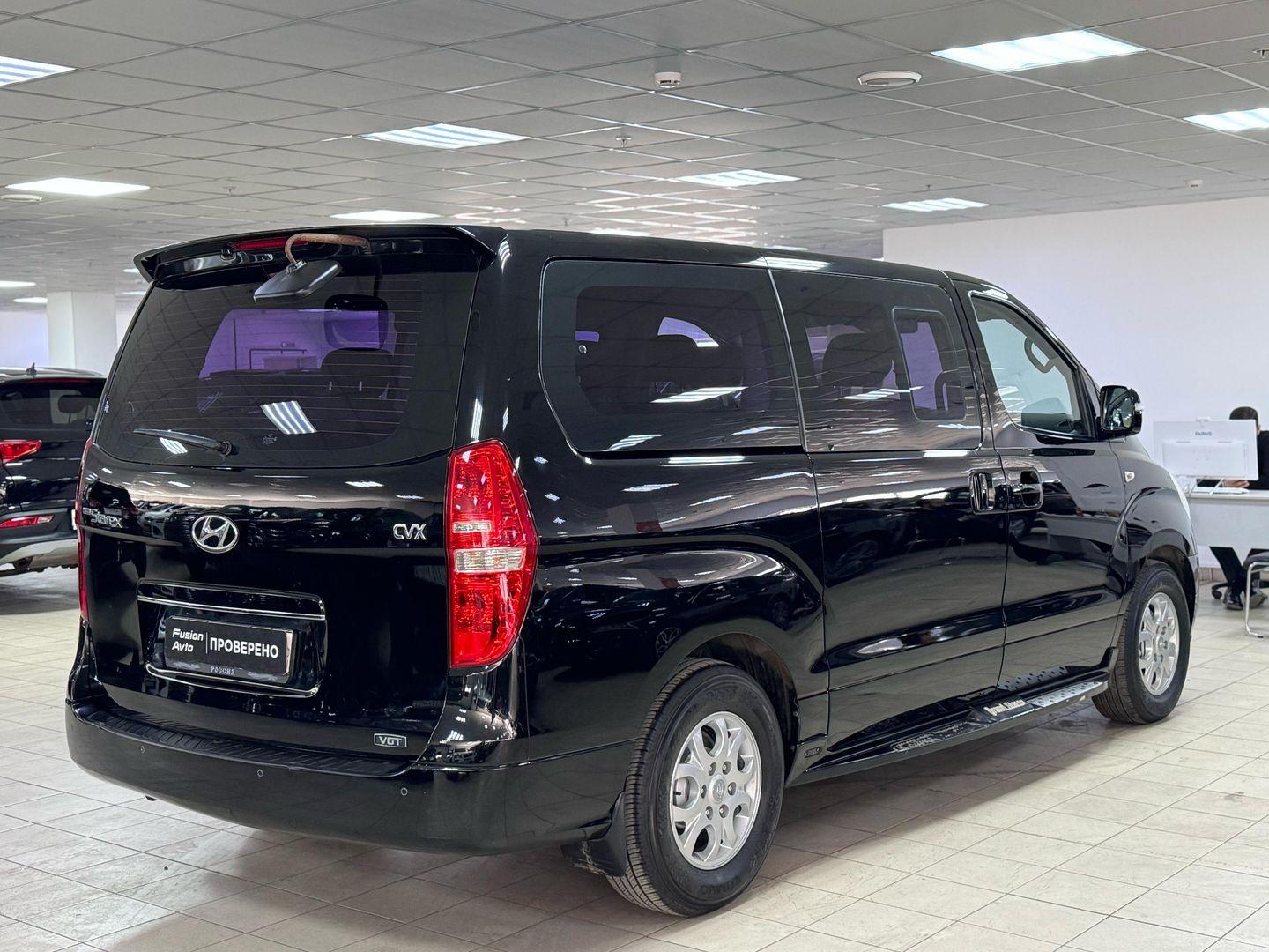 Hyundai Grand Starex
